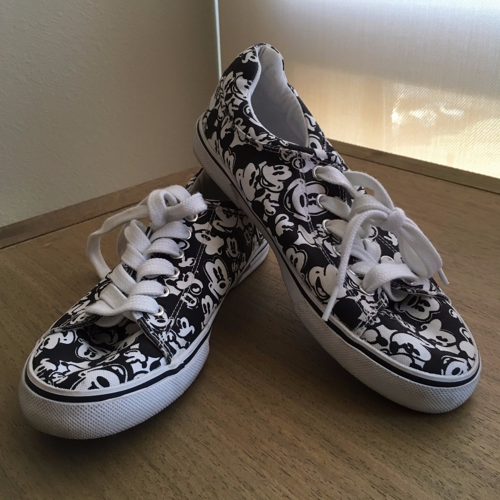 Mickey Mouse Tennis Shoes