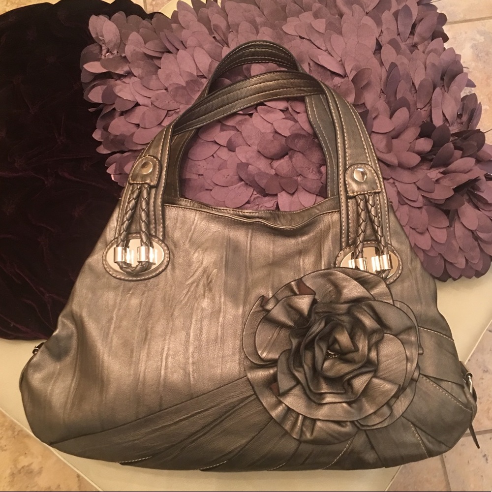 Silver Rosette Tote, Very cute!!!