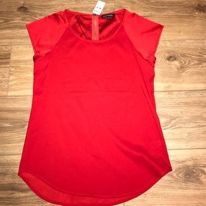 ❤️✨NWT Red Express Top✨❤️