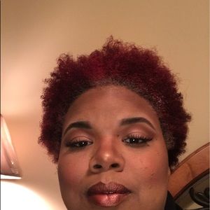 Meet your Posher, Alicia