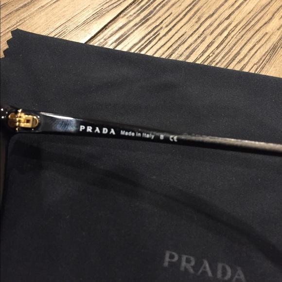 ✨Prada Sunglasses - Picture 6 of 8