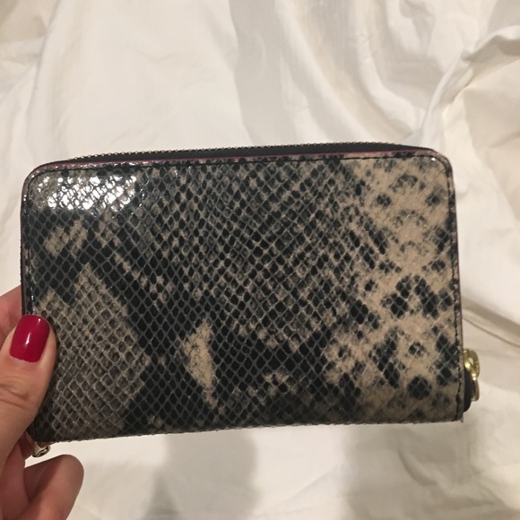 Stella & Dot Snakeskin Wallet - Picture 2 of 3