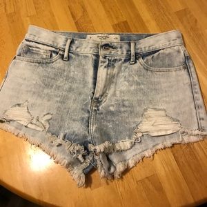 Distressed shorts