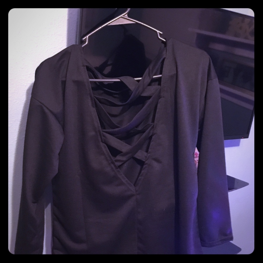 Black shirt never used