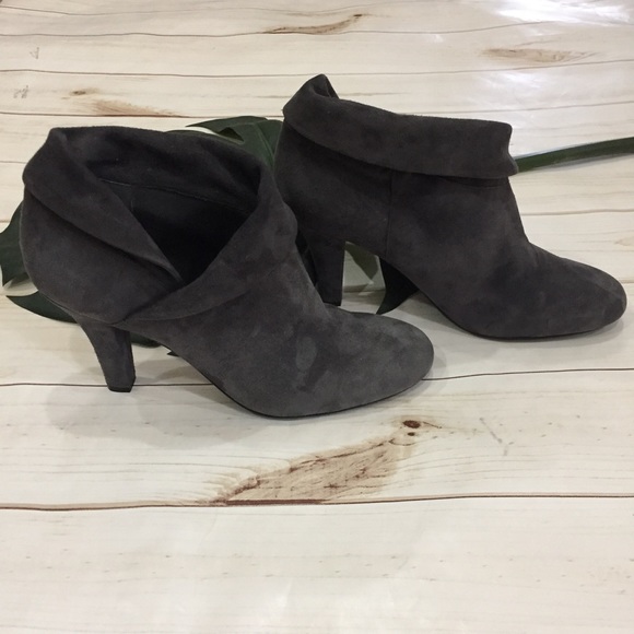 Enzo Angiolini Shoes - 🌷Enzo Angiolini grey suede ankle booties