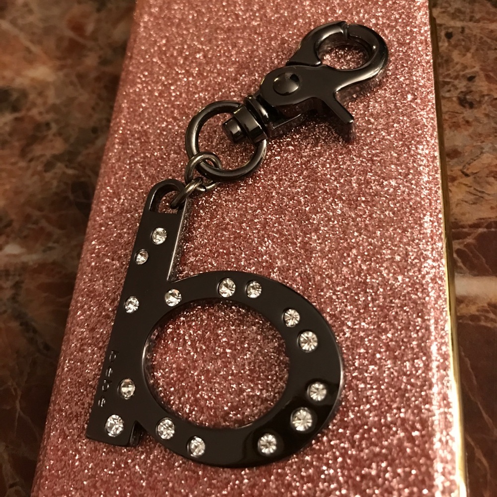 Dark Cooper look with Crystals to form a "b"