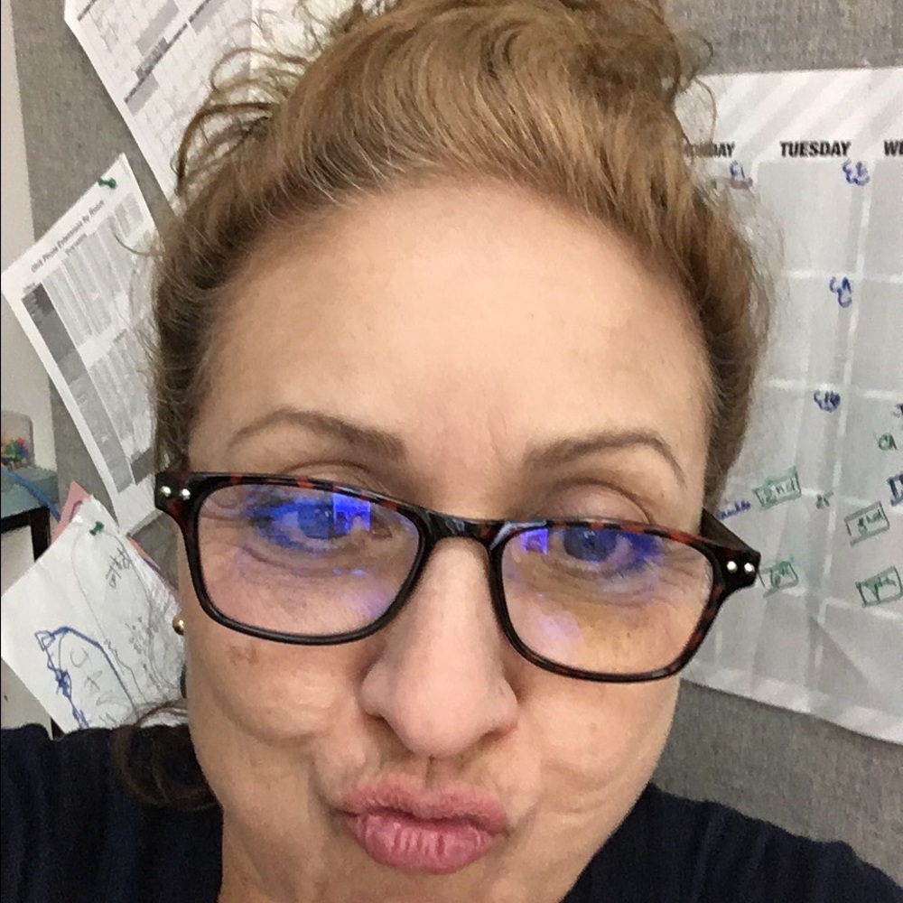 Meet your Posher, Sylvia