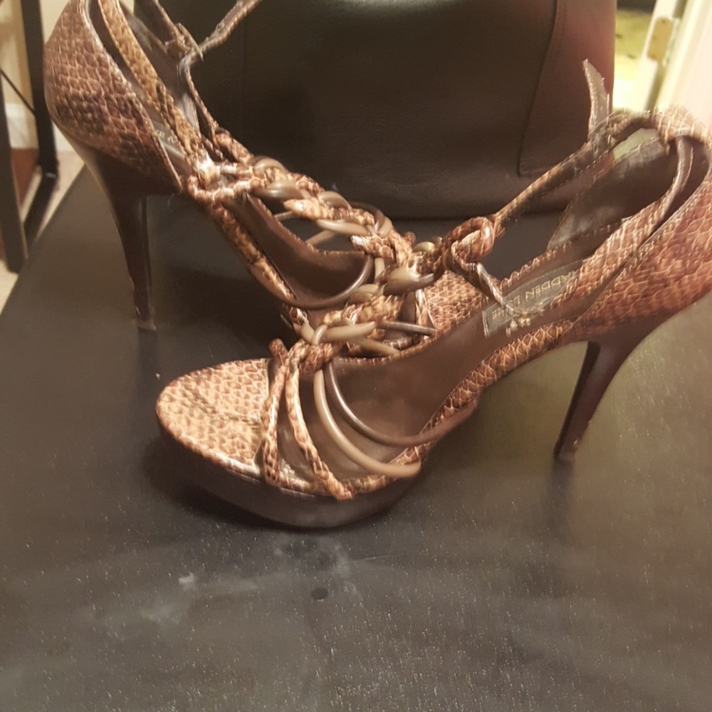 Shoes - Picture 2 of 4