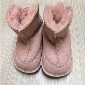 Baby crib uggs for girls