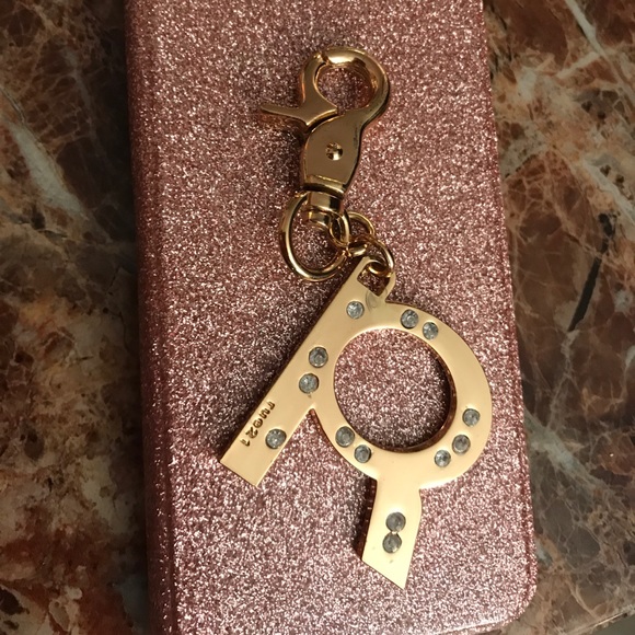 GOLD PLATED WITH CRYSTALS FORMING A "R" - Picture 2 of 4