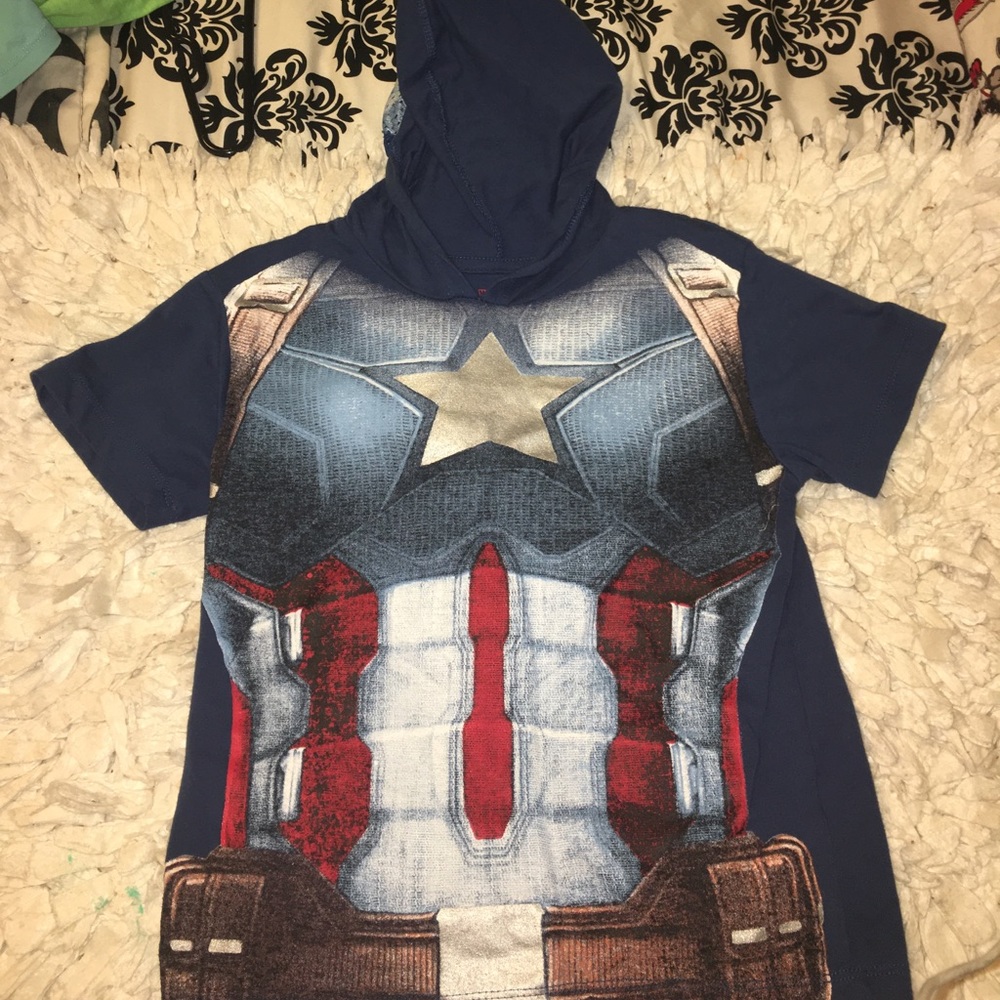 Marvel Captain America shirt w/hood...Size 6 (XS)