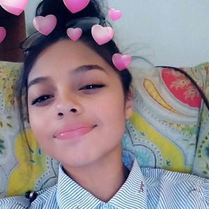 Meet your Posher, Aida