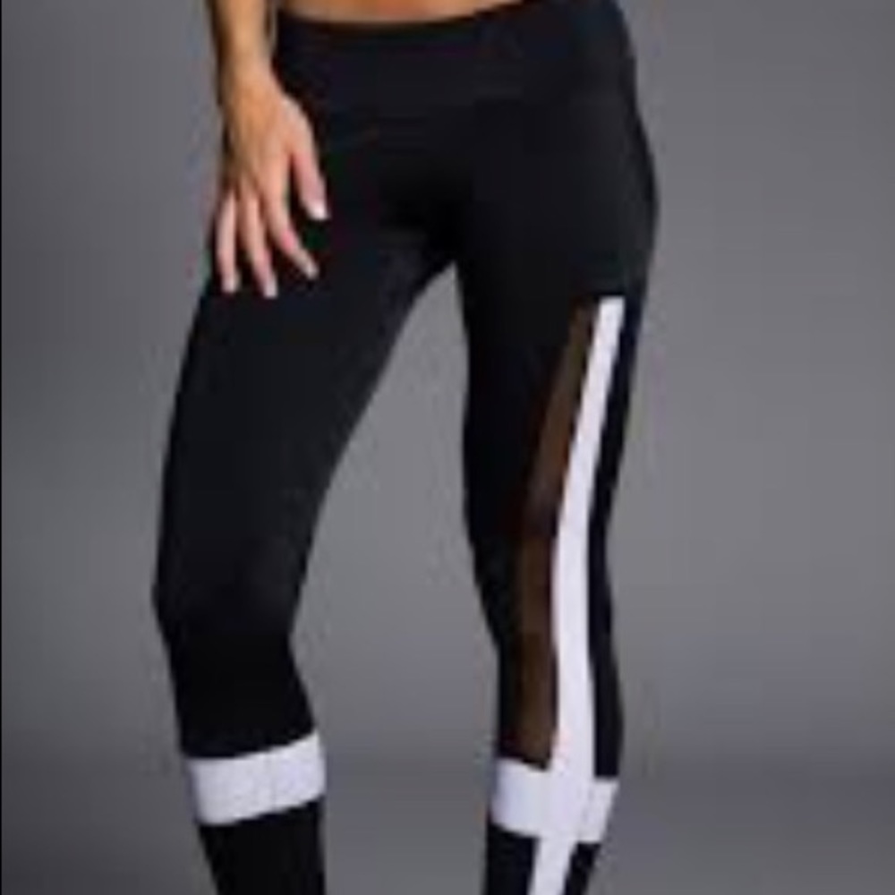 Onzie yoga/workout pants