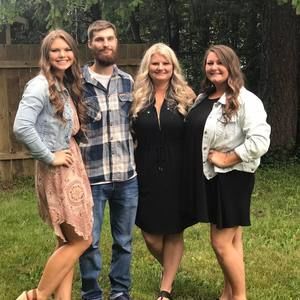 Meet your Posher, Hailey