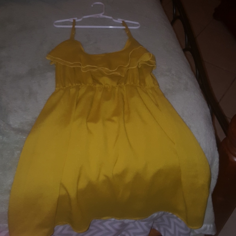 Small yellow Dress