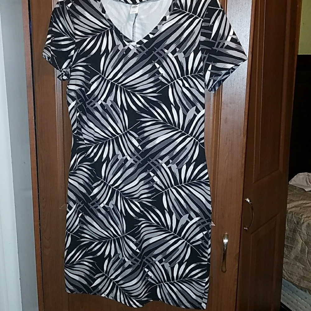 Old navy v-neck dress