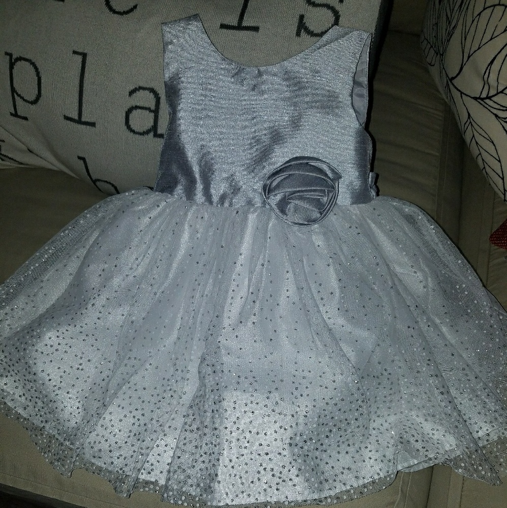 Beautiful toddler dress.