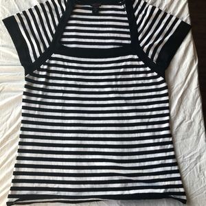 Black and white striped short sleeved sweater