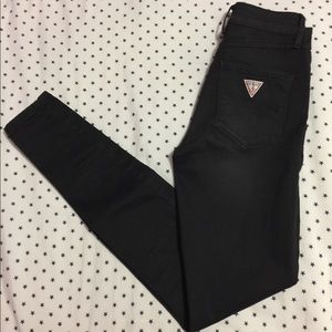 GUESS High Waisted Jeans!