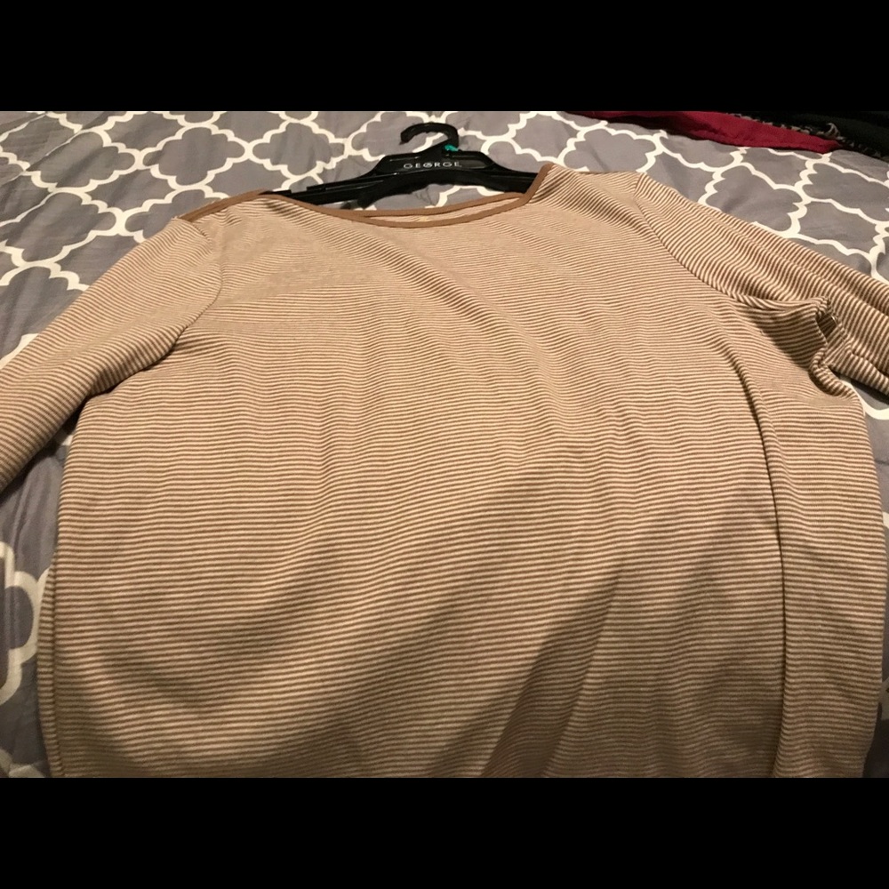 Brown and White Striped 3/4 Sleeve Shirt