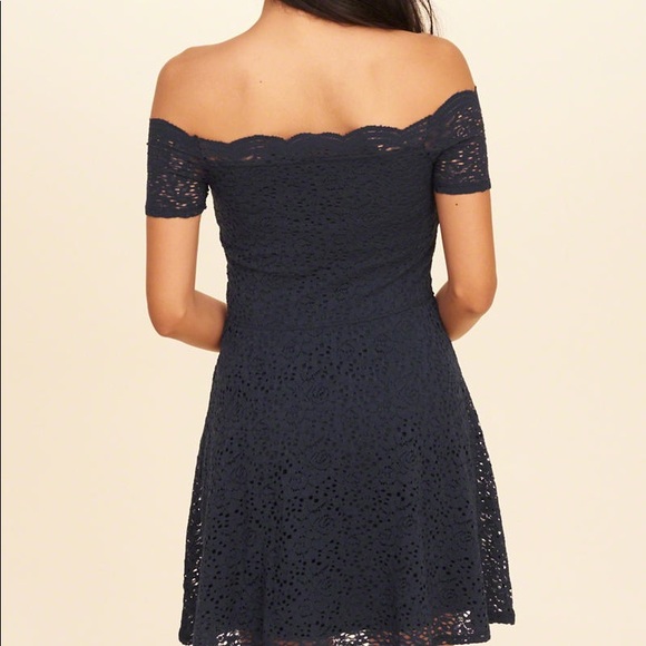 New! Hollister - Picture 3 of 3