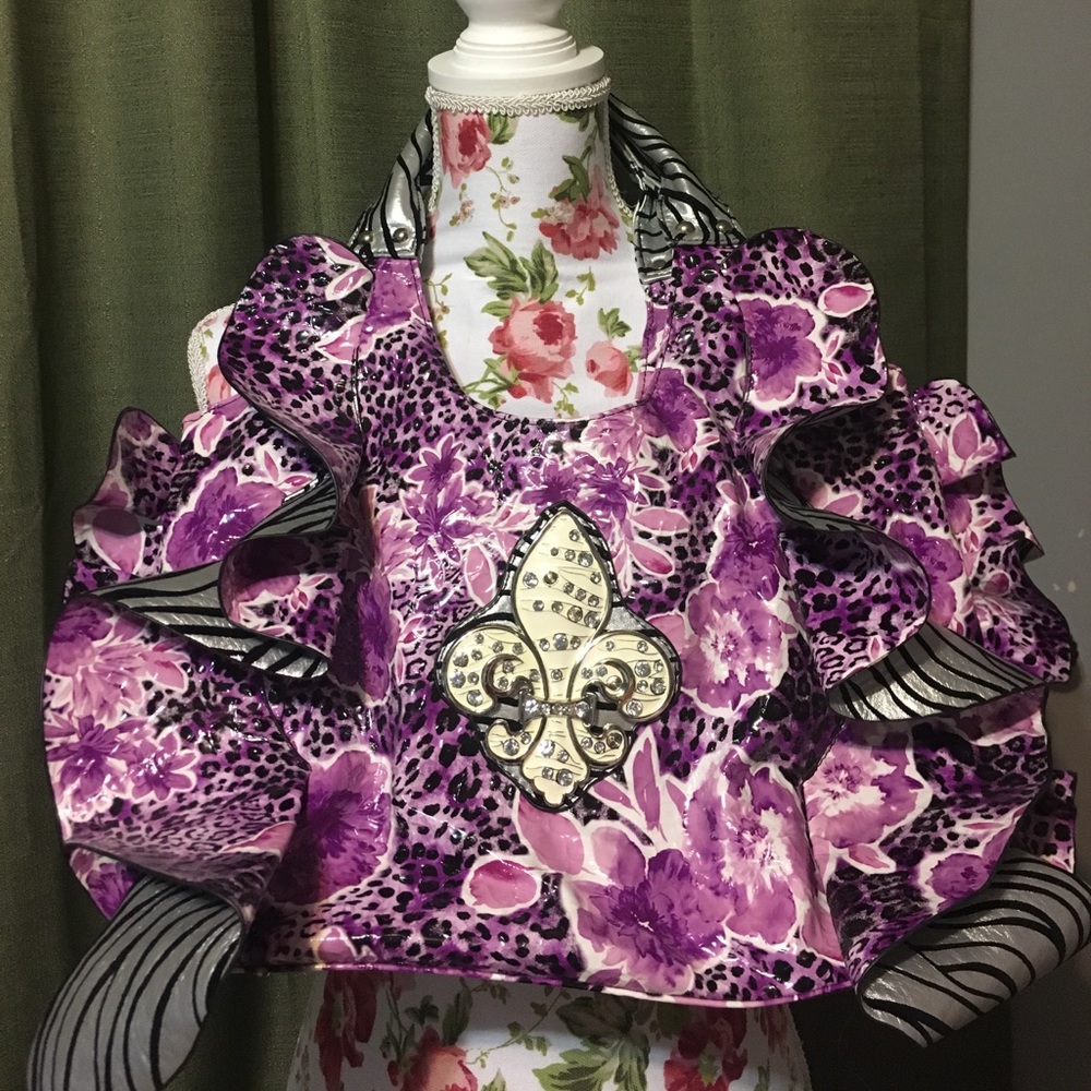 ☀️Fleur de lis purse