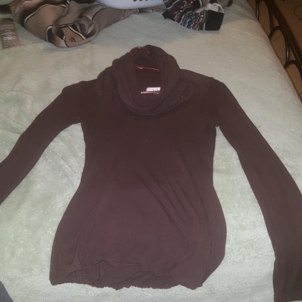 Nice turtle neck long sleeve
