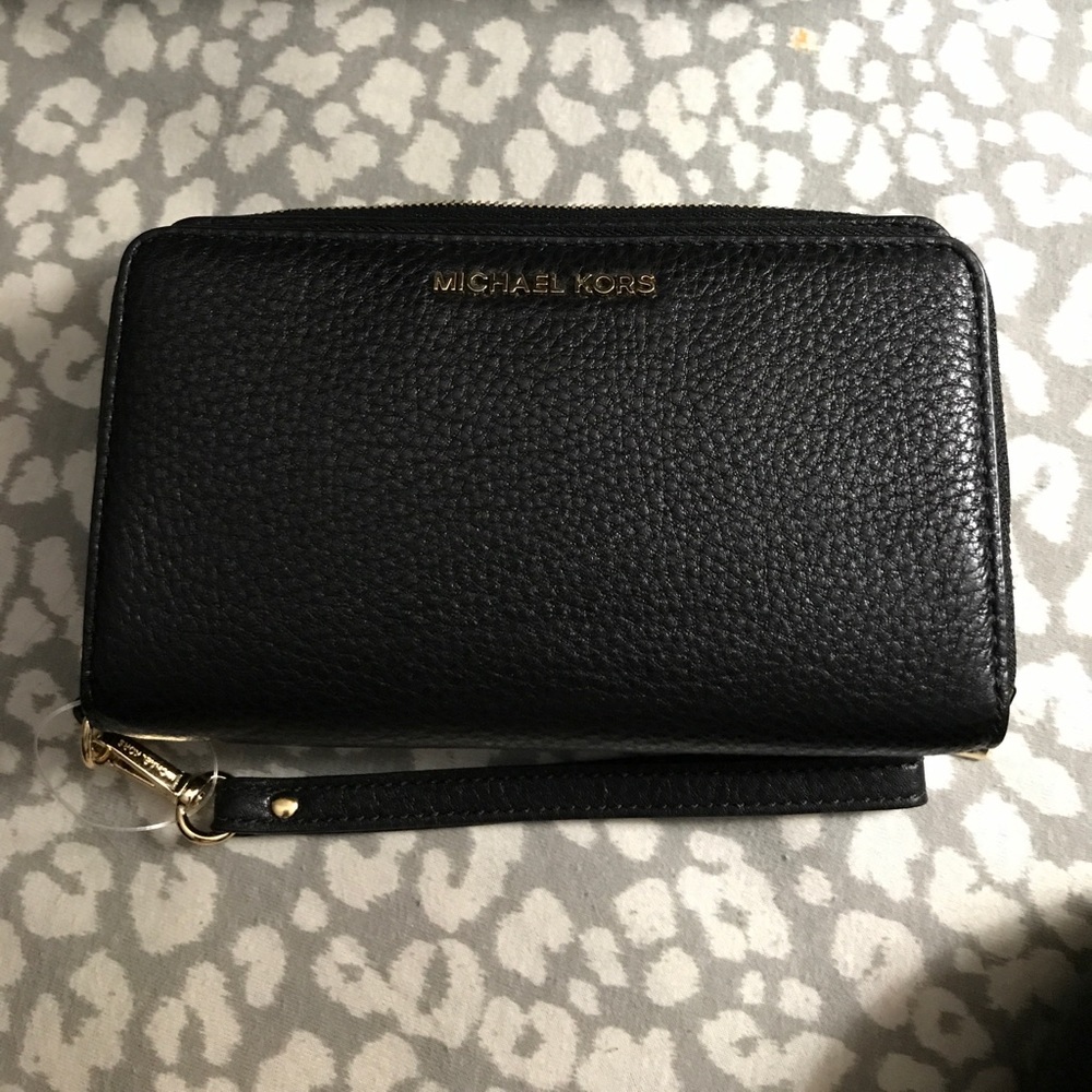 Michael kors Adele wallet/phone case