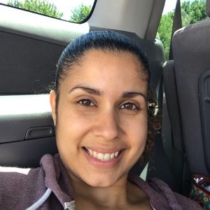 Meet your Posher, Yanira