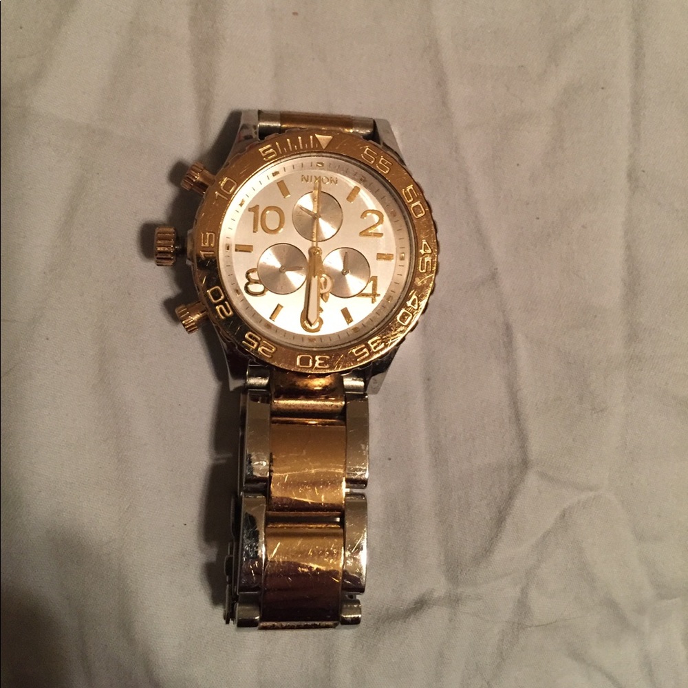 Nixon 42-20 Chrono Gold Silver 42mm Watch