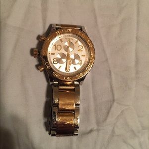 Nixon 42-20 Chrono Gold Silver 42mm Watch