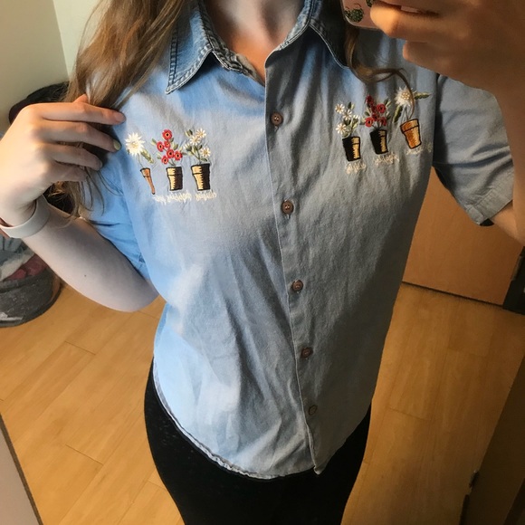 vintage flower embroidered denim top - Picture 3 of 7