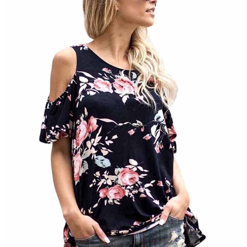 New in the bag! Cold shoulder floral top 🌷🌸