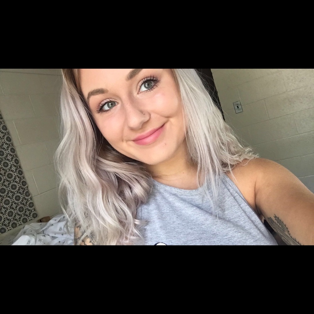 Meet your Posher, Sabrina