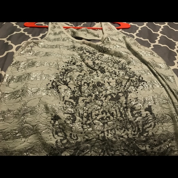 Maurices Sleeveless Silver and White Top - Picture 1 of 1