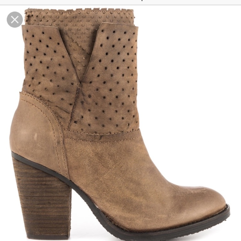 NEVER WORN Steven by Steve Madden booties