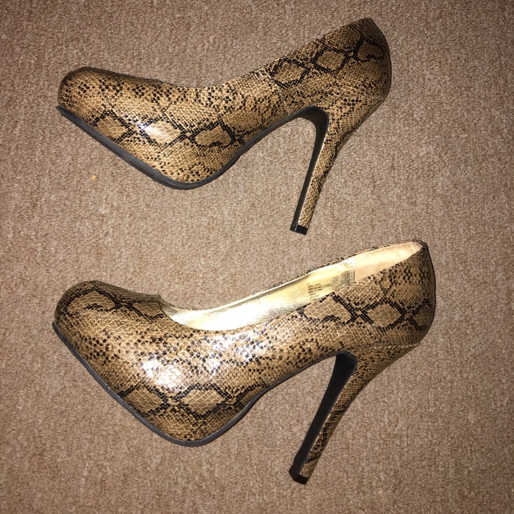 Snake skin design 4inch heels