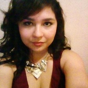 Meet your Posher, Perla