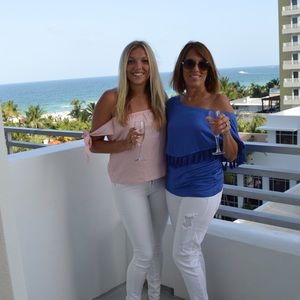 Meet your Posher, Debbie