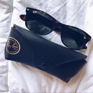 ray-ban original wayfarer sunnies