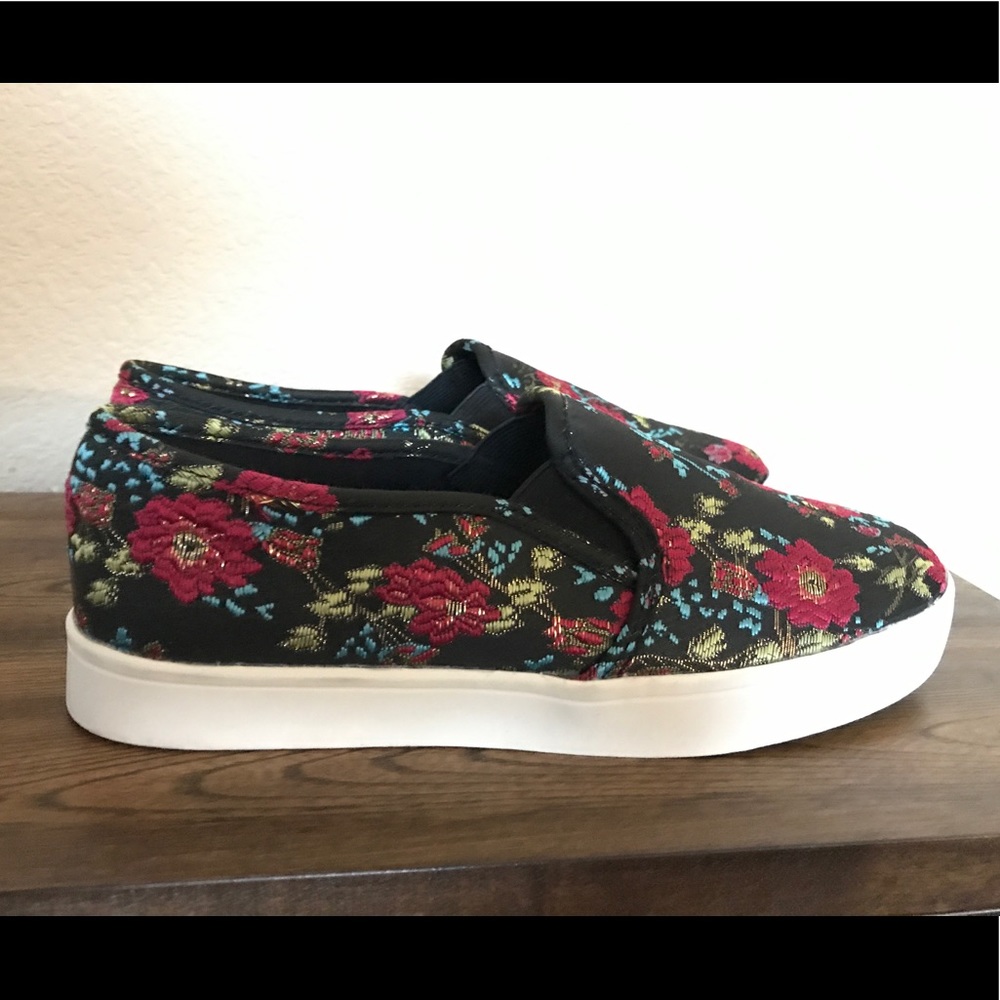 New Floral shoes