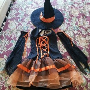 Women's Halloween costume- witch