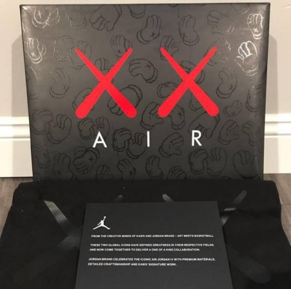 KAWS X JORDAN - Picture 2 of 6