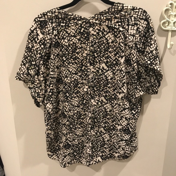 NORDSTROM II Lush Flowy Top - Picture 2 of 6