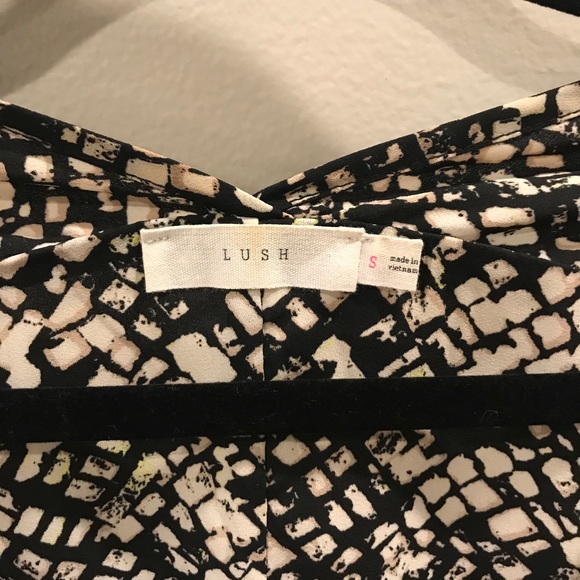 NORDSTROM II Lush Flowy Top - Picture 3 of 6