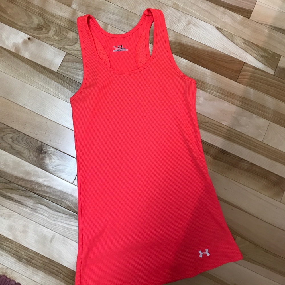 UA ribbed tank