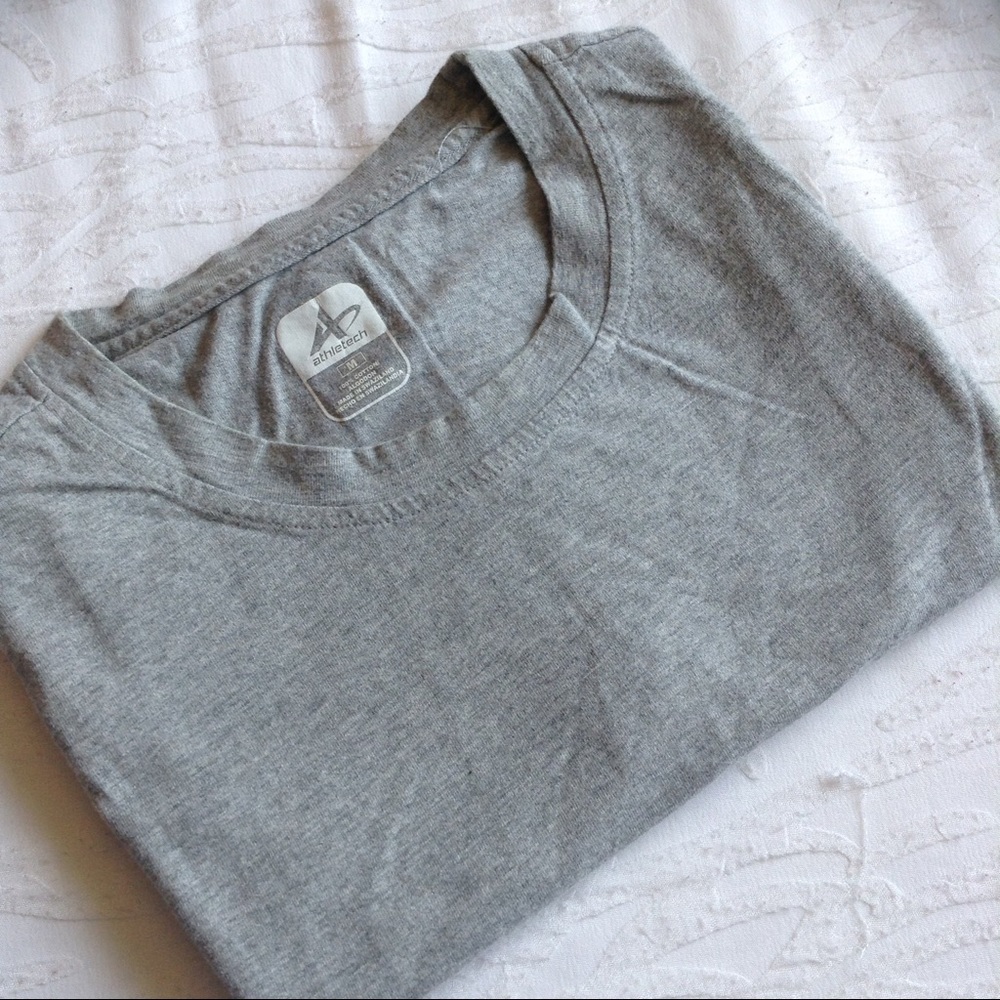 ATHELETIC GRAY SLEEVELESS T SHIRT M NWOT