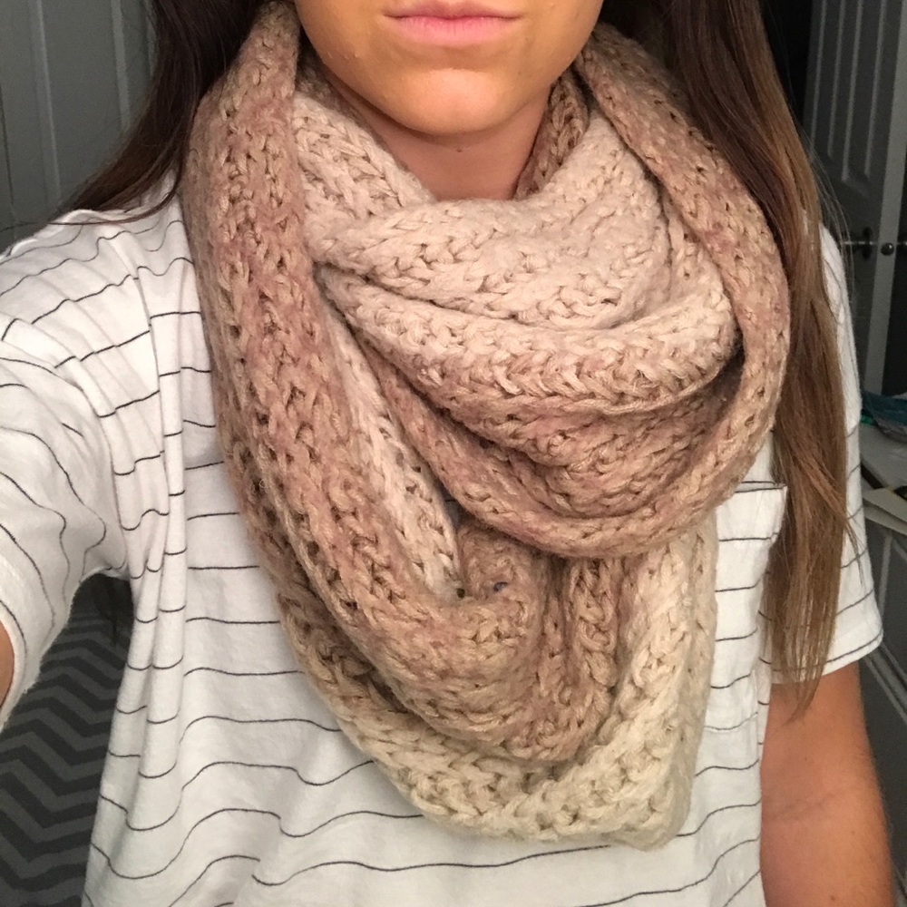 Knitt Infinity Scarf