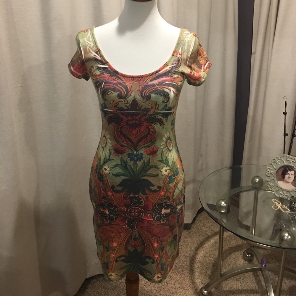 Cute form fitting dress