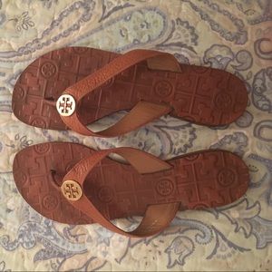 Brown leather tori burch flip flop sandal, size 7